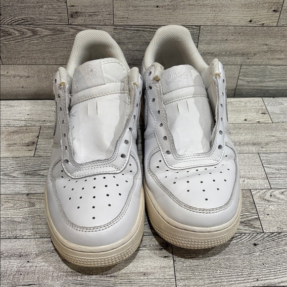Nike Air Force 1 White Sneakers - Picture 4 of 7